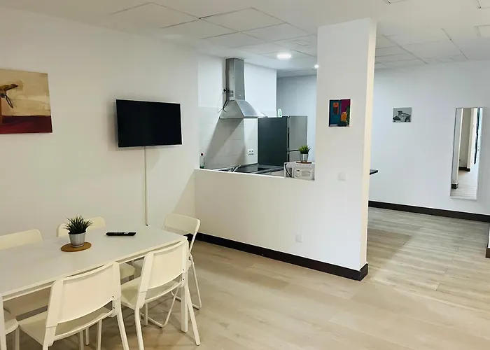 LUMINOSOS APARTAMENTOS POZUELO a 8 MINUTOS DE PALACIO REAL