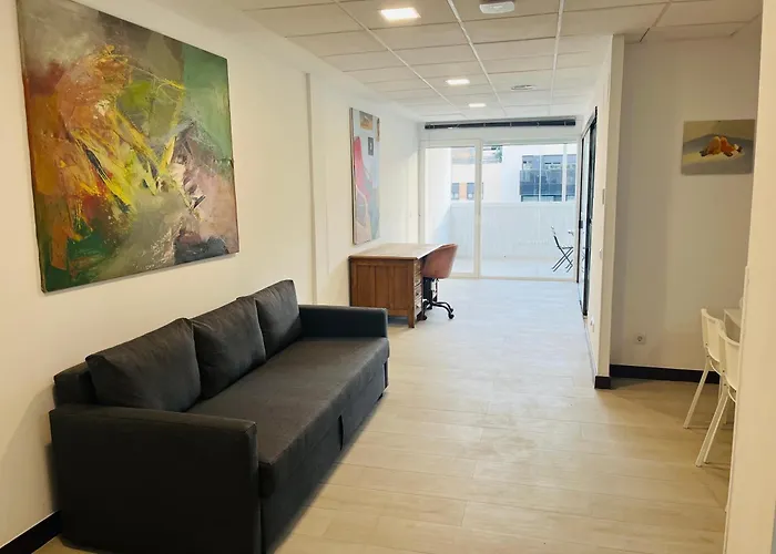 LUMINOSOS APARTAMENTOS POZUELO a 8 MINUTOS DE PALACIO REAL